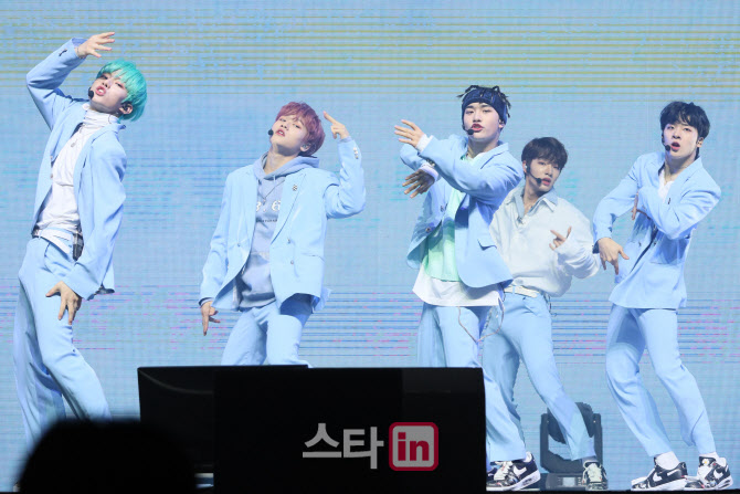 MCND, 사이다처럼 청량한 무대                                                                                                                                                                      