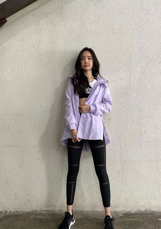  손나은, 근황 공개                                                                                                                                                                                