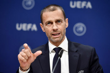 UEFA 회장 "6월 말까지 리그 재개 못하면 시즌 사라질 것"