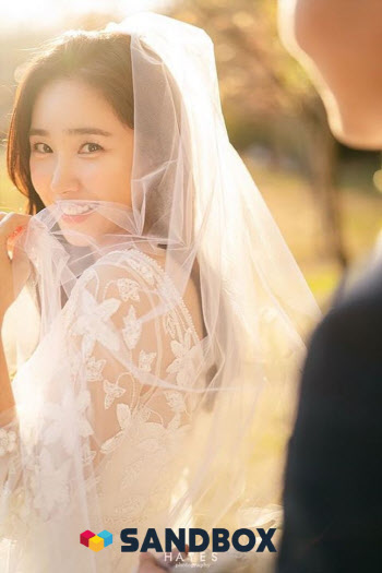 최희, 4월 비연예인과 결혼 "코로나19로 신혼여행 생략·3천만원 기부" 