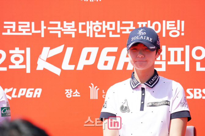 박성현 '코로나 극복 대한민국 파이팅'                                                                                                                                                    