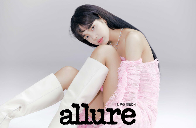 블랙핑크 리사 "코로나19.. 조심하며 지내고 있다"                                                                                                                                               