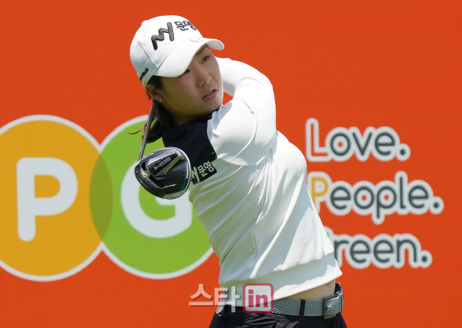 조정민 '부드럽게 날린다'                                                                                                                                                                