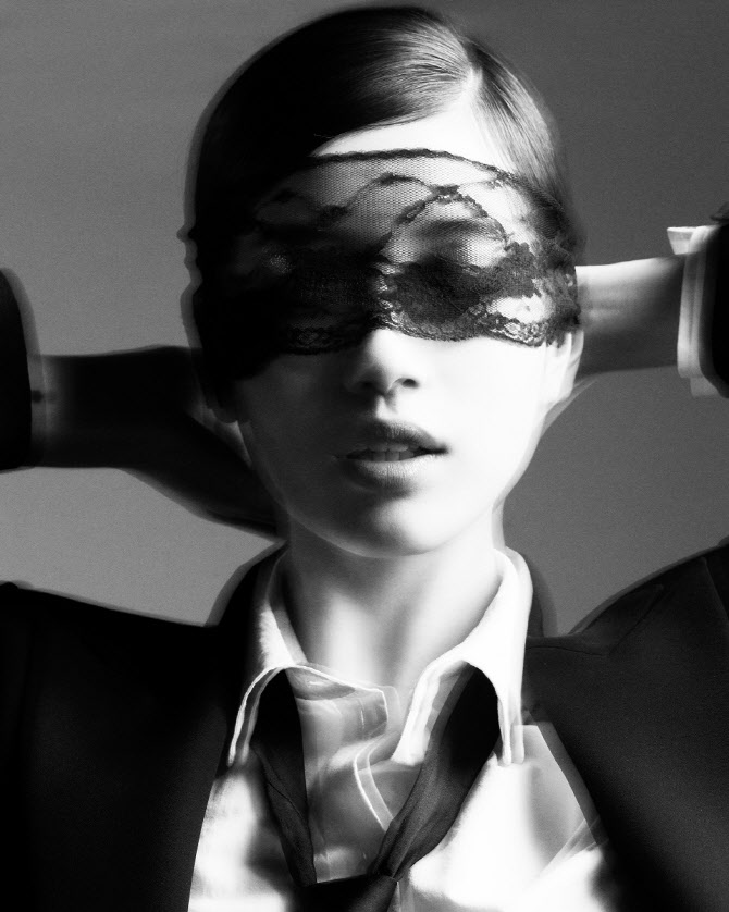  수지, 뷰티북 공개 '몽환적 분위기'                                                                                                                                                      