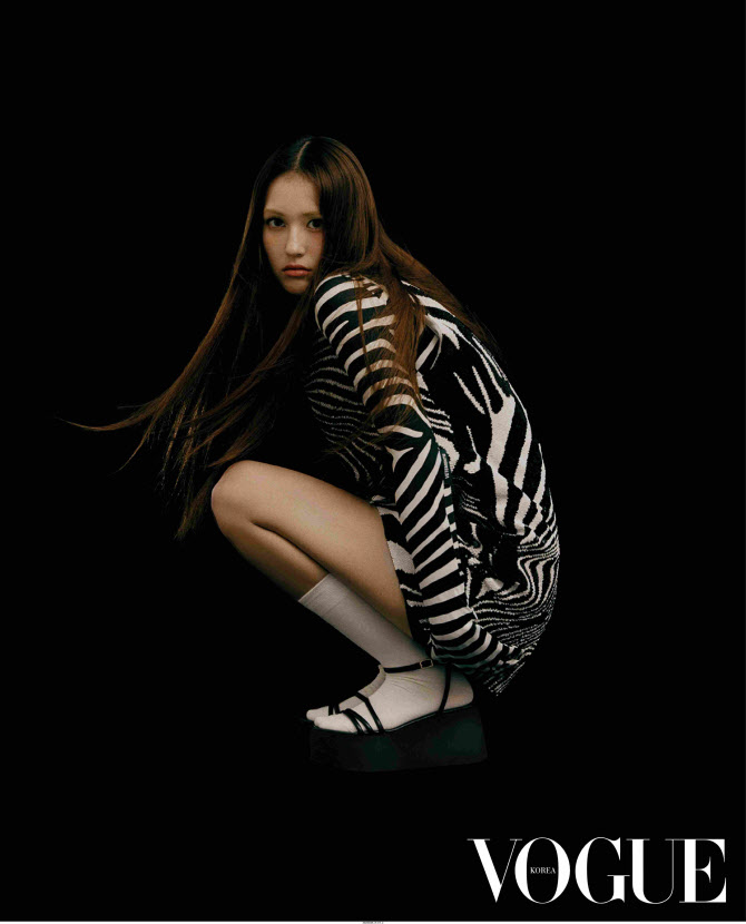  전소미, 성숙미 가득.. 화보 공개                                                                                                                                                                  