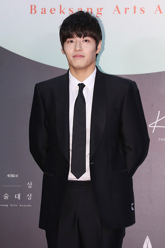 강하늘, '백상' 나들이 한 연기장인                                                                                                                                                             