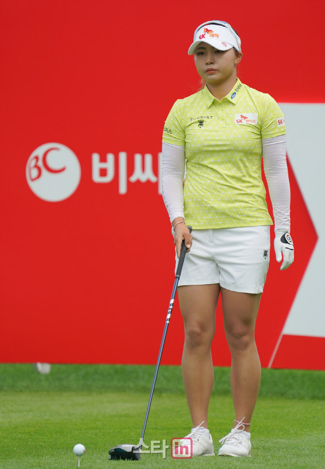 김지영 '코스 중앙을 본다'                                                                                                                                                               