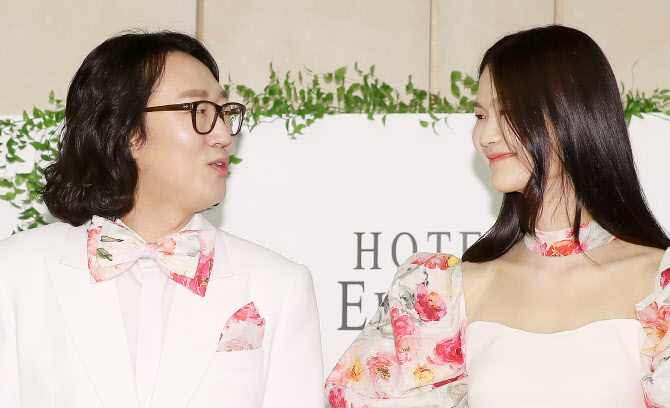 김경진-전수민 '바라만 봐도 미소가'                                                                                                                                                            