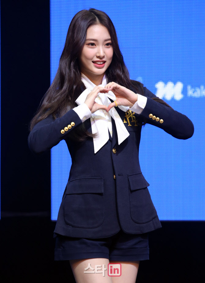 위클리 조아, '많이 사랑해주세요!'                                                                                                                                                       