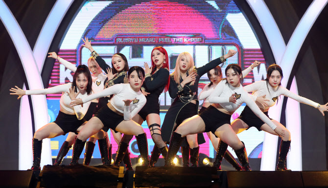 써드아이 '강렬한 무대'                                                                                                                                                                        