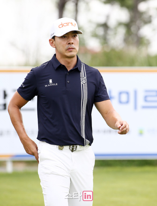  위풍당당 홍순상                                                                                                                                                                                  