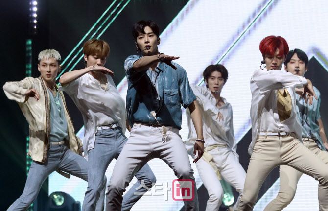 SF9 로운, '부러운 비주얼'                                                                                                                                                               