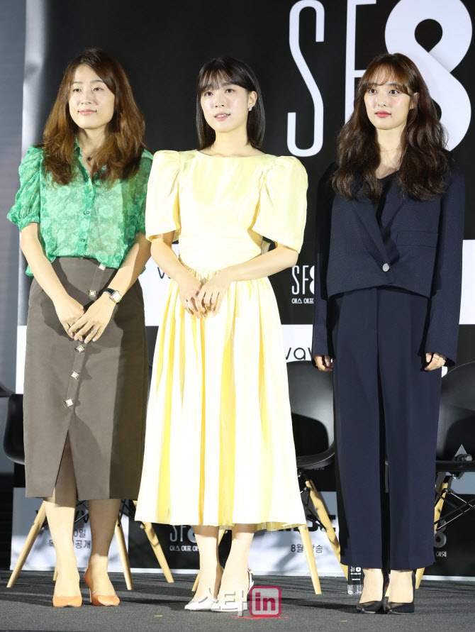 '우주인 조안'으로 뭉쳤어요                                                                                                                                                              