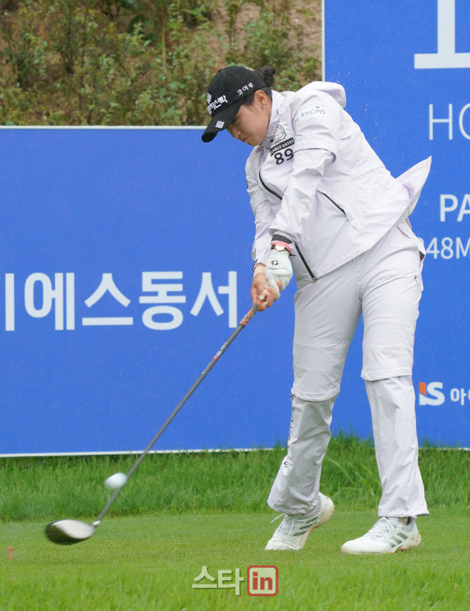 박현경 '강력한 연장전 티샷'                                                                                                                                                             