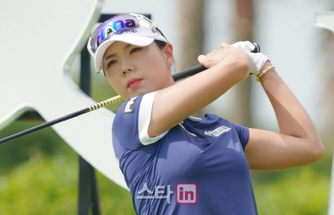 허윤경 '티샷은 확실하게'                                                                                                                                                                