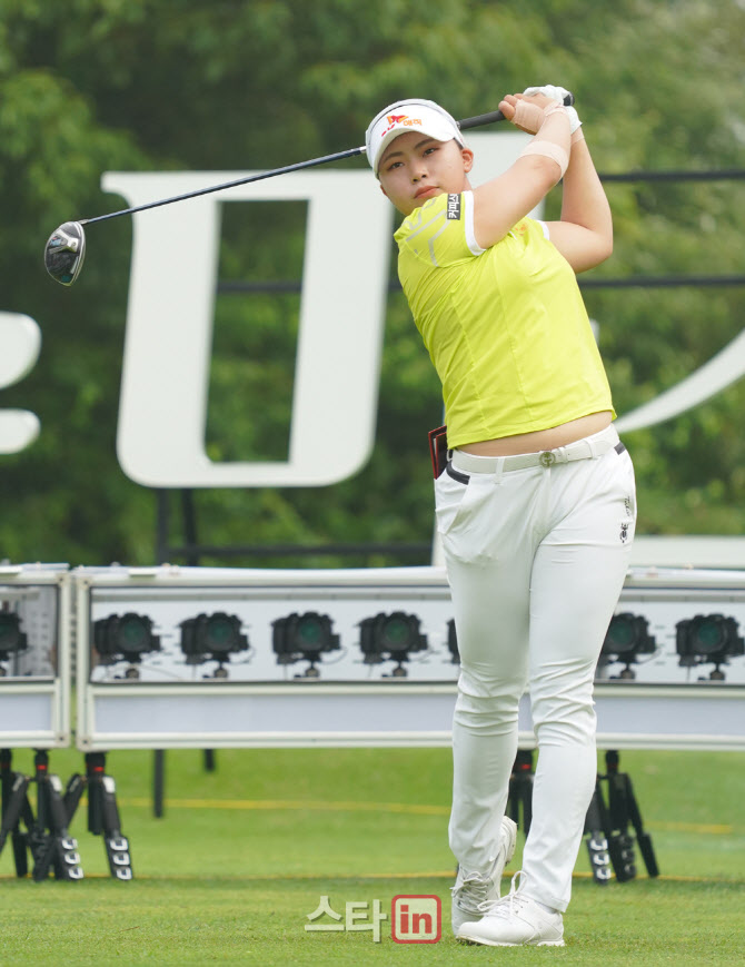 김지영 '우승경쟁 합류하자'                                                                                                                                                              