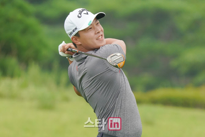 손준업 '힘찬 티샷'                                                                                                                                                                      