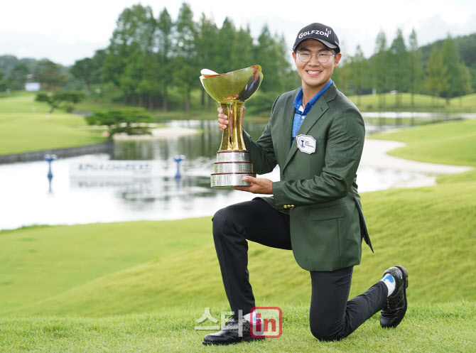 김성현 '국내 최초 먼데이 예전 통과자 우승입니다'                                                                                                                                        