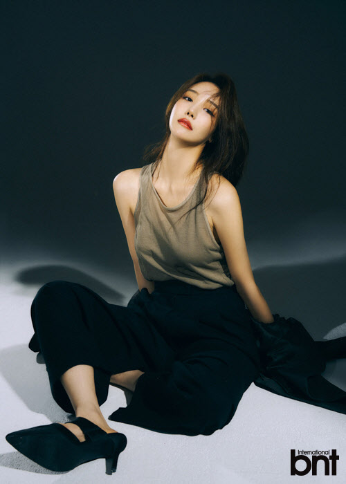 온유리 "차가워보이지만 속은 여린 역할 맡고파"                                                                                                                                           