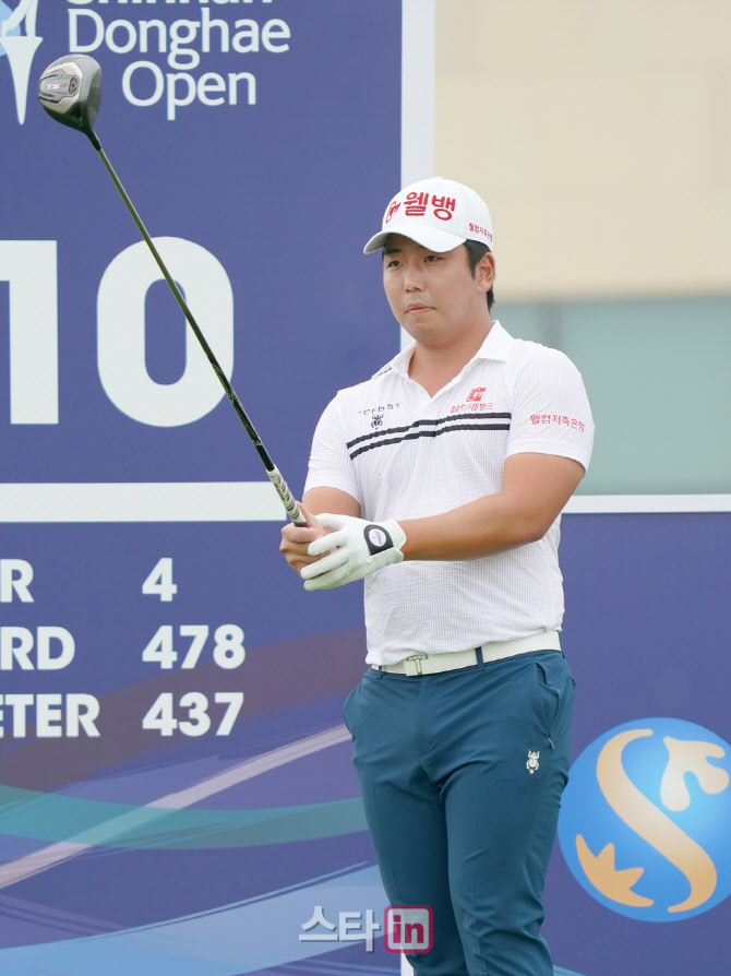 김태우 '컷 통과가 우선이다'                                                                                                                                                             