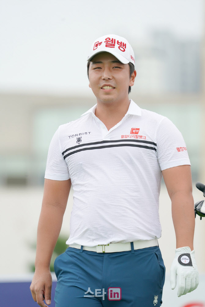 김태우 '자신있게 시작합니다'                                                                                                                                                            