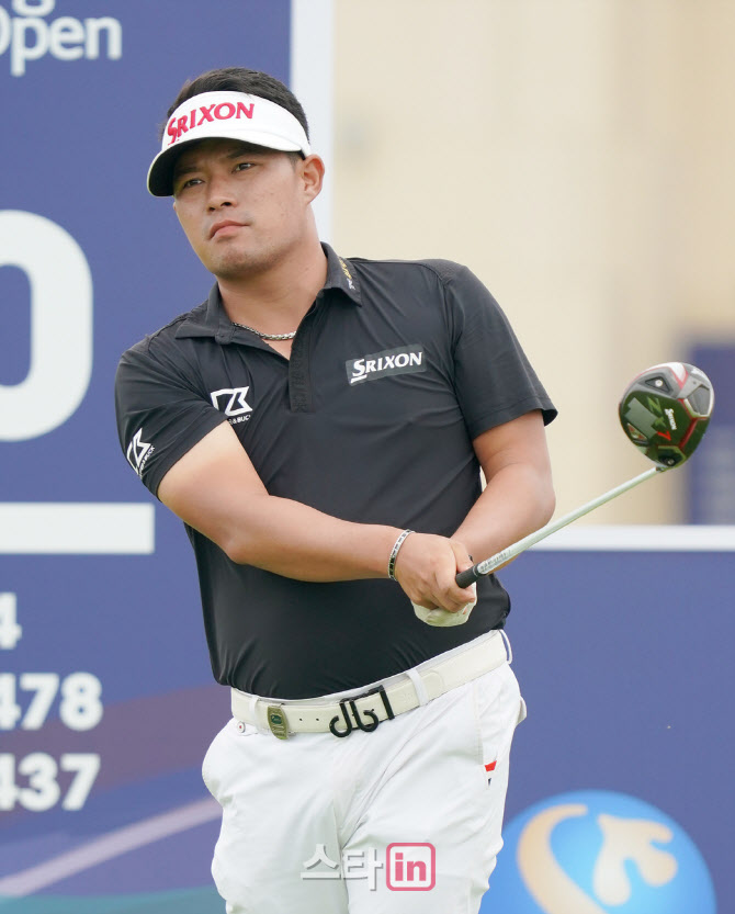 이승택 '첫 홀 버디해보자'                                                                                                                                                               