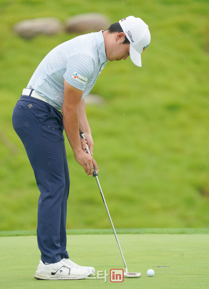 이재경 '짧은 버디 성공'                                                                                                                                                                 