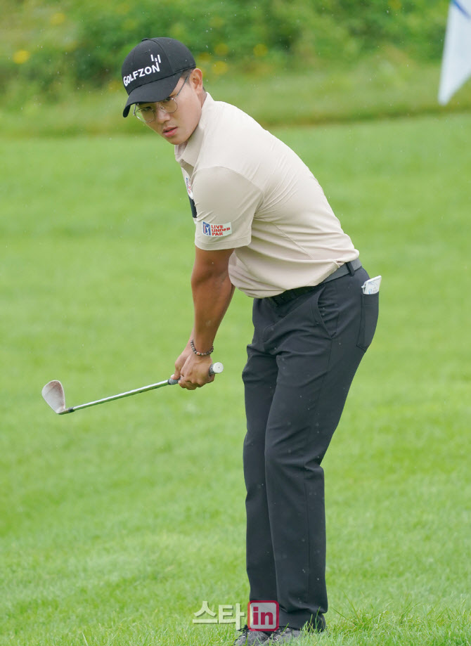 김성현 '백스윙 크기는 이만큼'                                                                                                                                                           