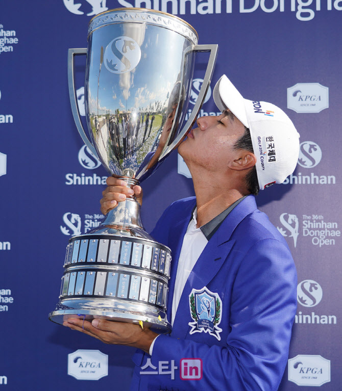 김한별 '두배 짜릿한 2승 키스'                                                                                                                                                           