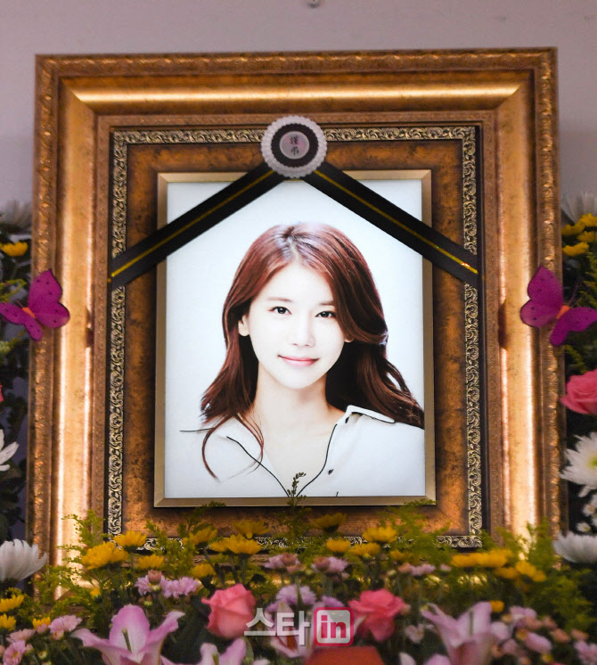 슬픔 속 마련된 고(故) 오인혜 빈소...16일 발인                                                                                                                                                     
