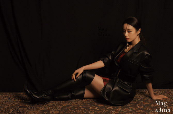 티아라 지연, 시크한 성숙미                                                                                                                                                                        