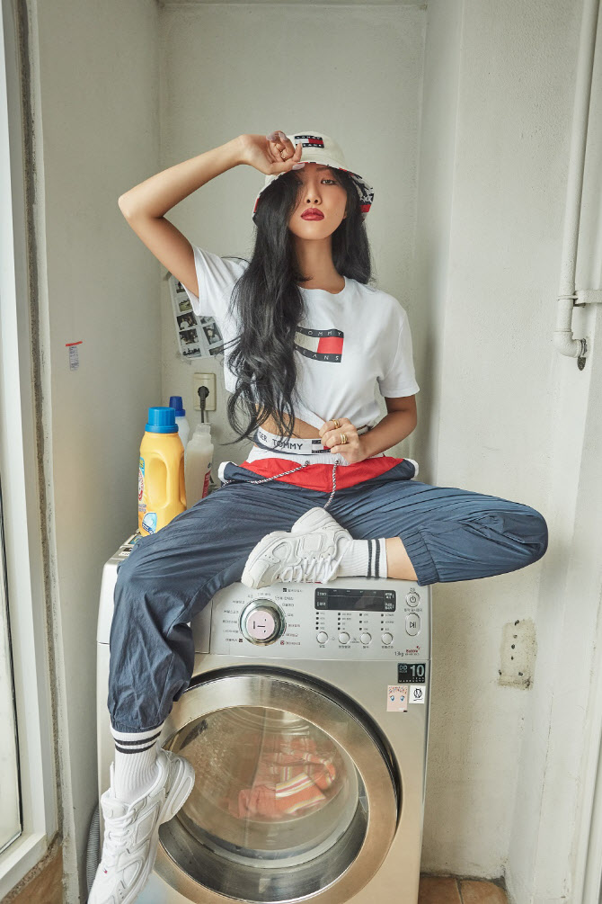  마마무 화사, 시크하게                                                                                                                                                                            