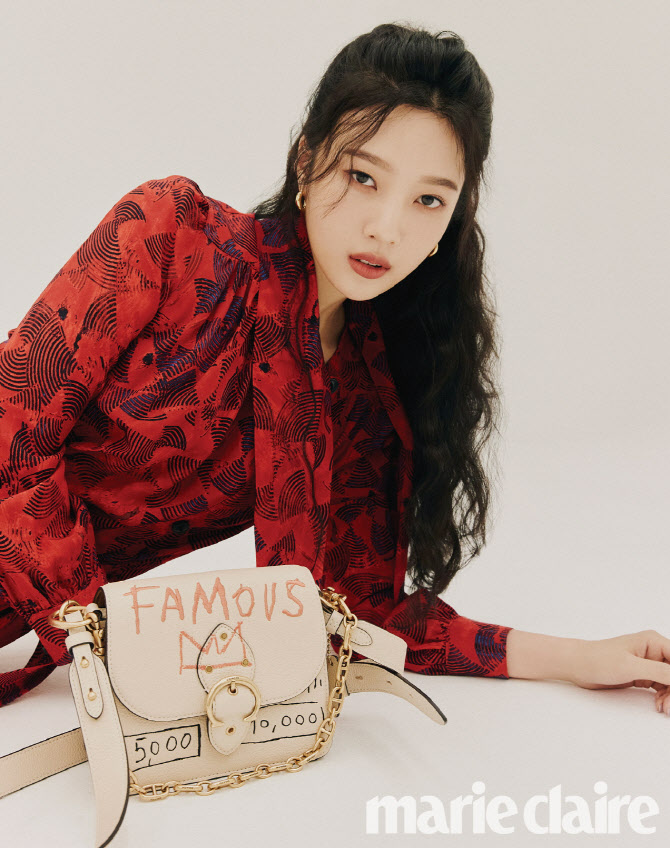 레드벨벳 조이, 매 컷마다 '리즈 갱신'                                                                                                                                                          