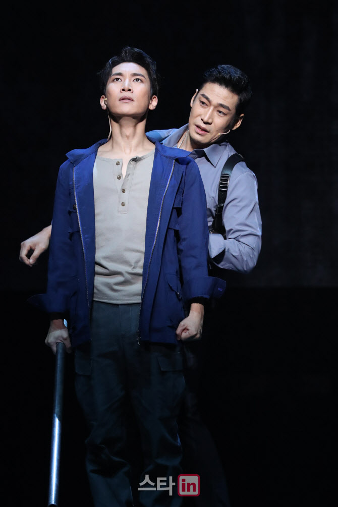 서은광, 박시원 앞에서 긴장                                                                                                                                                                        