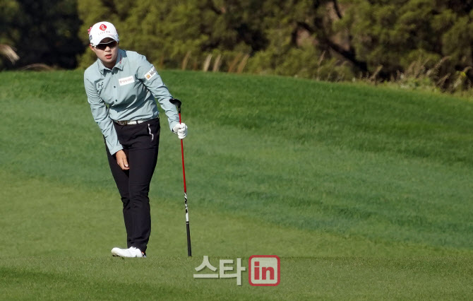  김효주 '내 볼은 어디로'                                                                                                                                                                