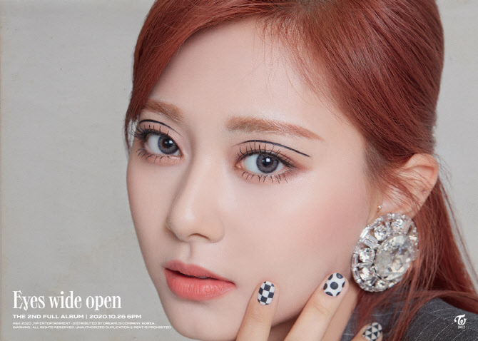 트와이스, 쯔위 '파격 메이크업'                                                                                                                                                          