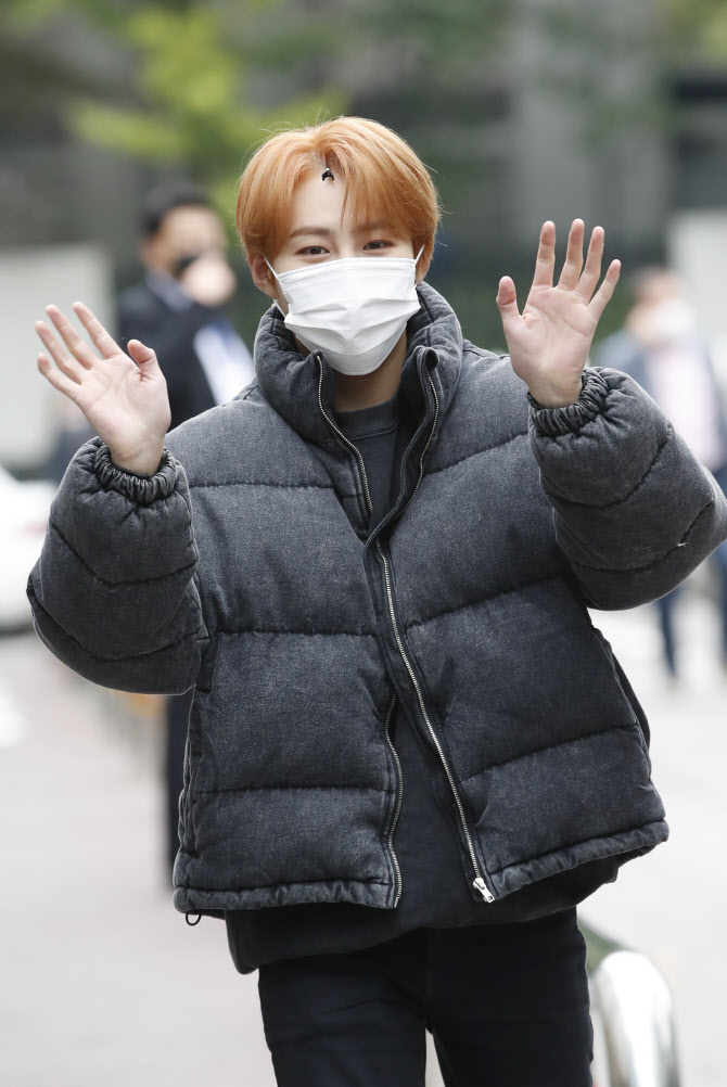 하성운 '안녕 안녕'                                                                                                                                                                            