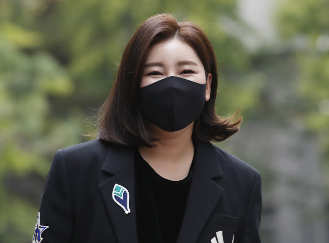송가인 '애교 눈웃음'                                                                                                                                                                          