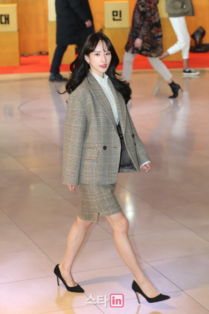 설아, 흠잡을 데 없는 런웨이                                                                                                                                                                       
