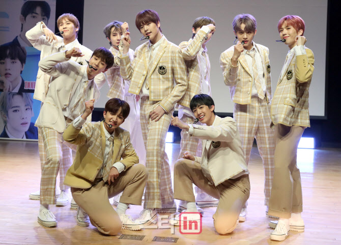 아이돌그룹 BAE173, 첫 번째 미니 앨범 'INTERSETION:SPARK'                                                                                                                                