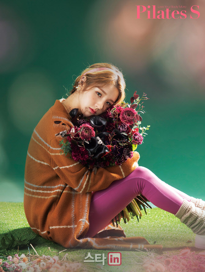  이달의 소녀 희진, 청순미 가득                                                                                                                                                                    