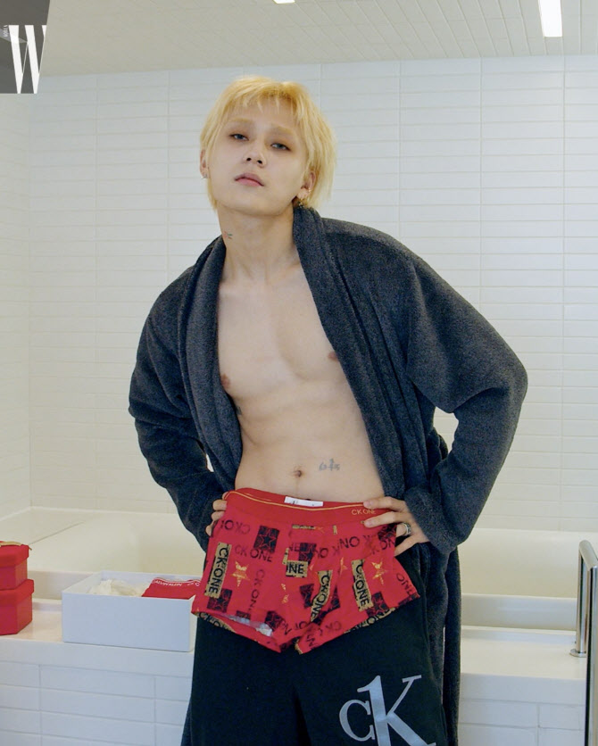 던, 탄탄한 복근                                                                                                                                                                                   