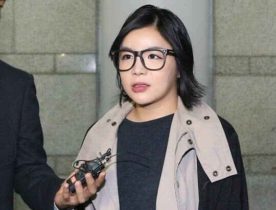 Amy is forced to leave Korea after 5 years