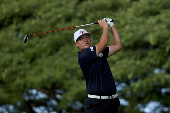 Im Seong-jae, 2 under par on the first day of the Sony Open