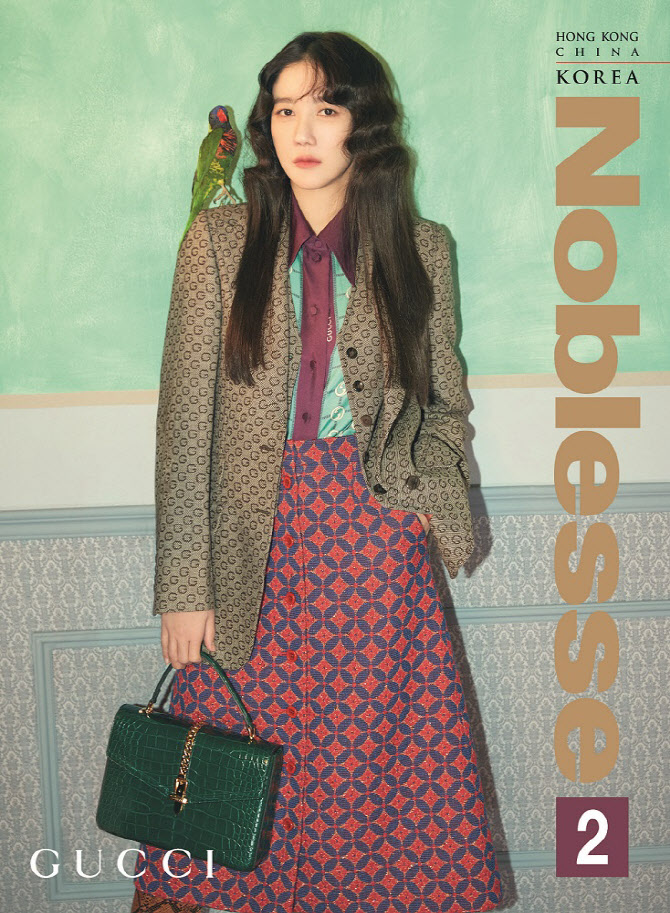  이지아, 신비로운 분위기                                                                                                                                                                          