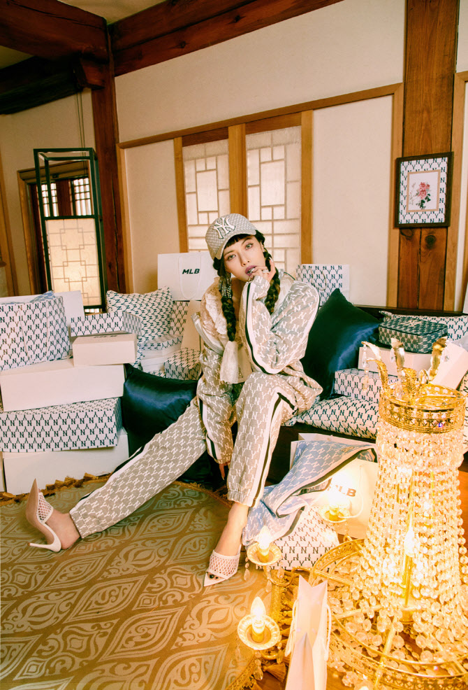  현아, 시크 눈빛                                                                                                                                                                                  