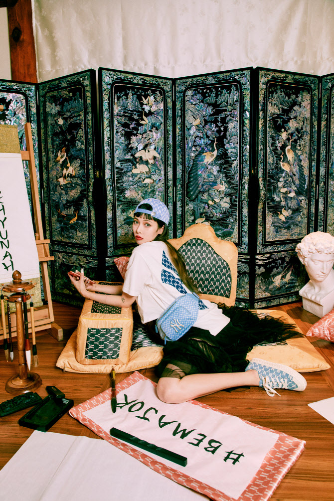  현아, 깜찍하게                                                                                                                                                                                   