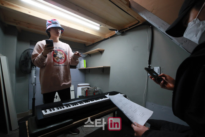 그룹 킹덤 아서, '매력적인 보이스를 위해'                                                                                                                                                