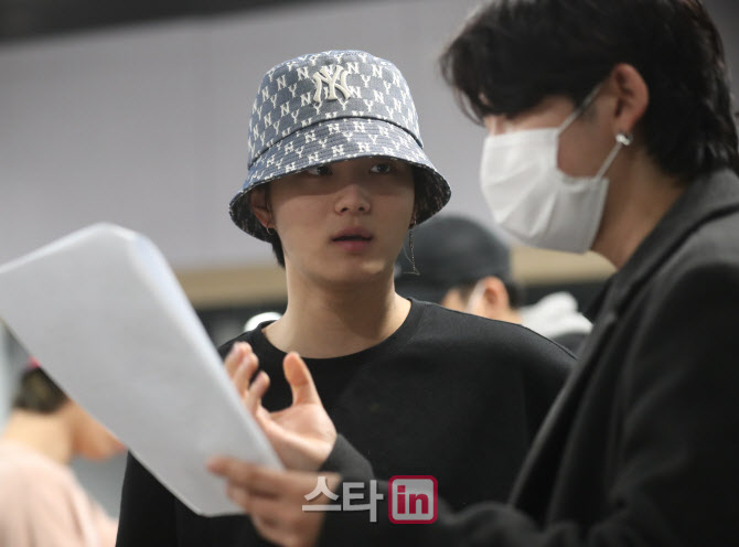 그룹 킹덤 치우, '보컬 연습도 집중력있게'                                                                                                                                                