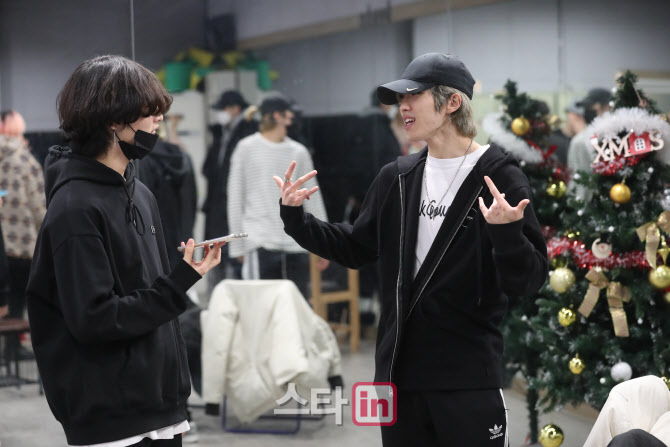 그룹 킹덤 단-무진, '실력파 아이돌을 목표로'                                                                                                                                             